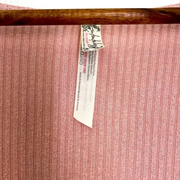 Free People - Cozy Up With Me Pink Salt Ribbed Long Sleeve Deep V Bodysuit Small - Picture 10 of 12